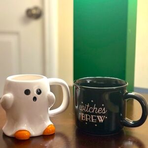 Spooky Halloween mug set